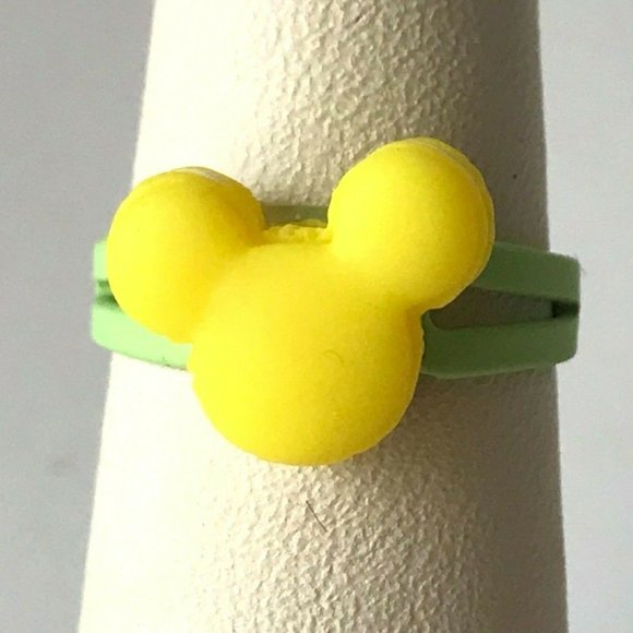 Vintage Disney Mickey Mouse Ears Ring Size 5 6 7 Macaroon Snacks Green Yellow - Picture 2 of 9